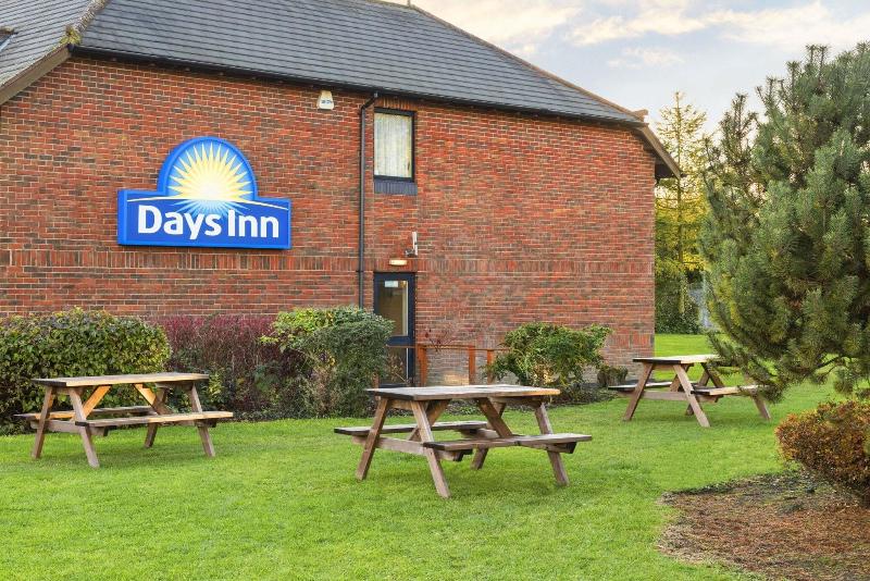 Days Inn Chesterfield Tibshelf - Teras