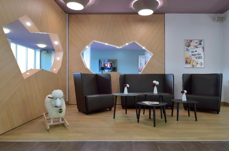 B&B Hotel Düsseldorf-Airport - Lobi