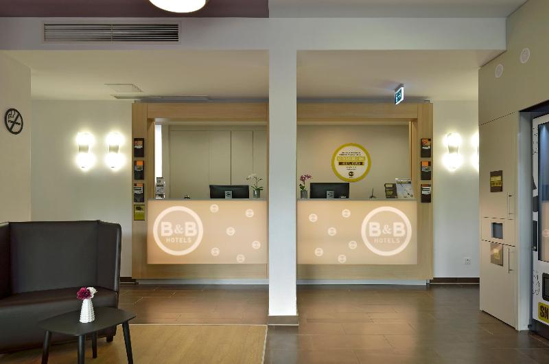 B&B Hotel Düsseldorf-Airport - Lobi