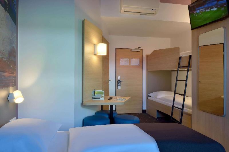 B&B Hotel Düsseldorf-Airport - Oda