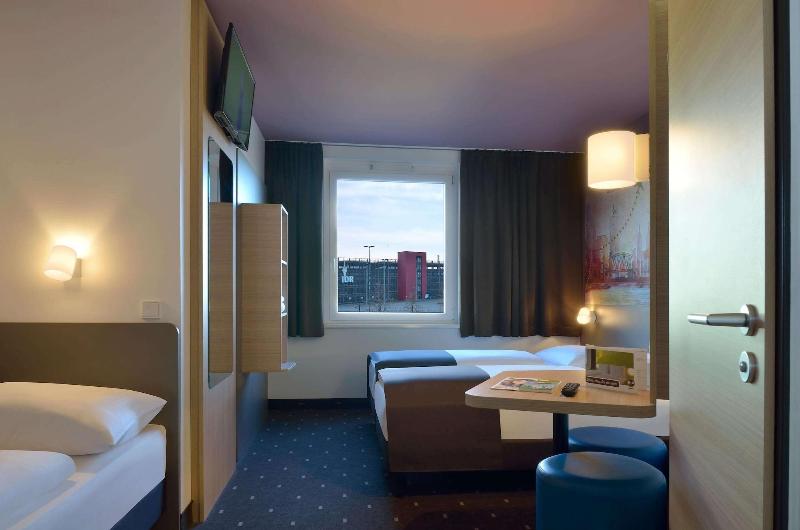 B&B Hotel Düsseldorf-Airport - Oda