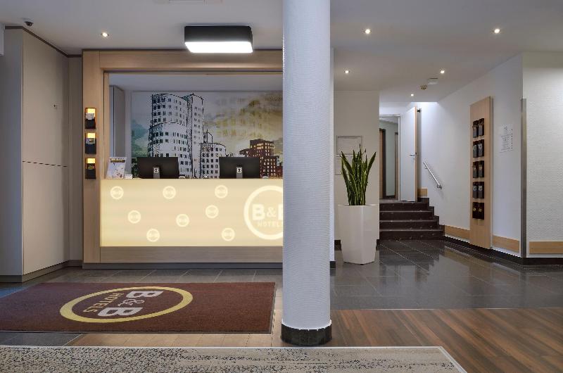 B&B Hotel Düsseldorf City-Süd - Lobi