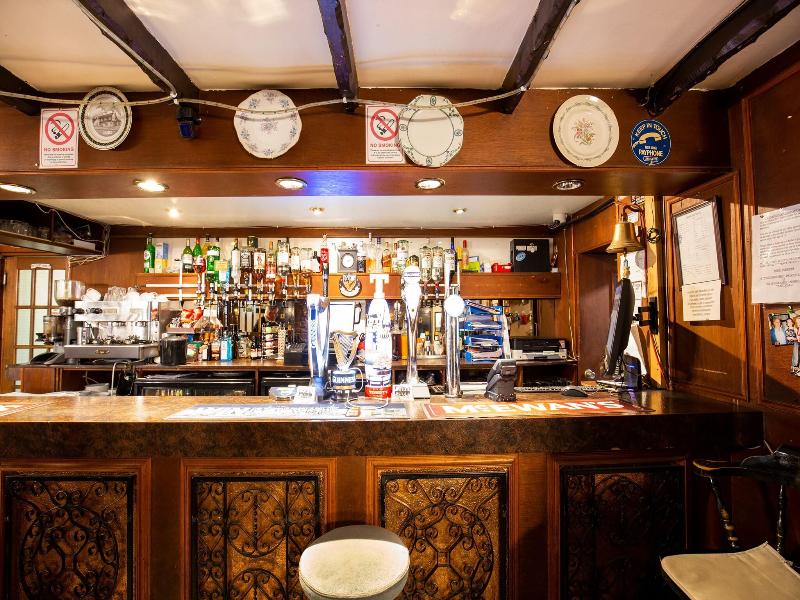 Oyo The Longforgan Coaching Inn - Bar