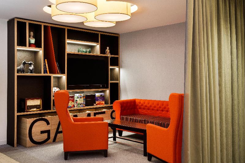 B&B HOTEL Dresden City Süd - Lobi