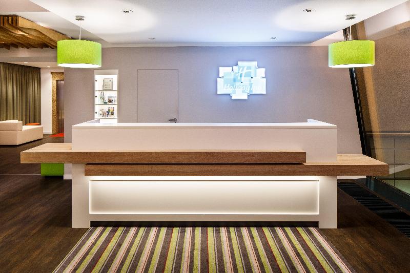 B&B HOTEL Dresden City Süd - Lobi