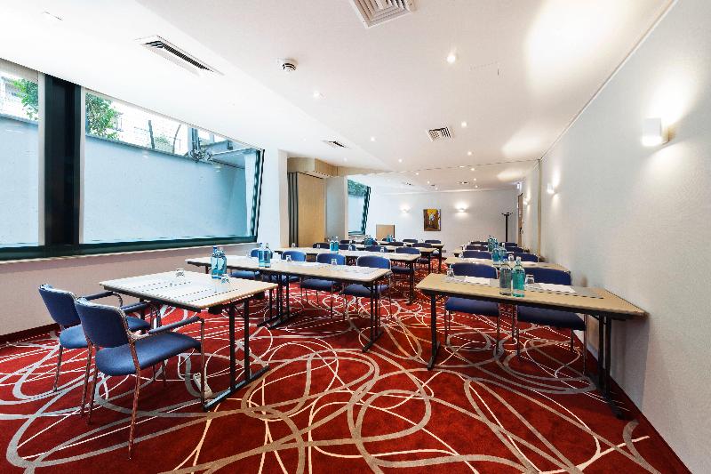 B&B HOTEL Dresden City Süd - Toplantı