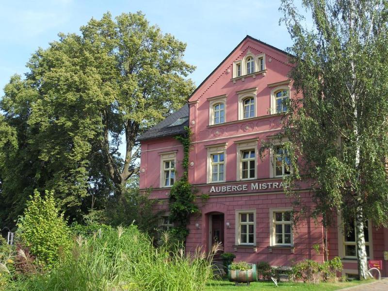 Auberge Mistral - Genel