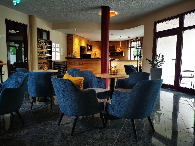 Parkhotel Neustadt - Lobi