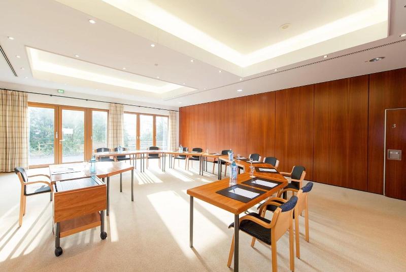 Maifeld Sport- & Tagungshotel - Toplantı