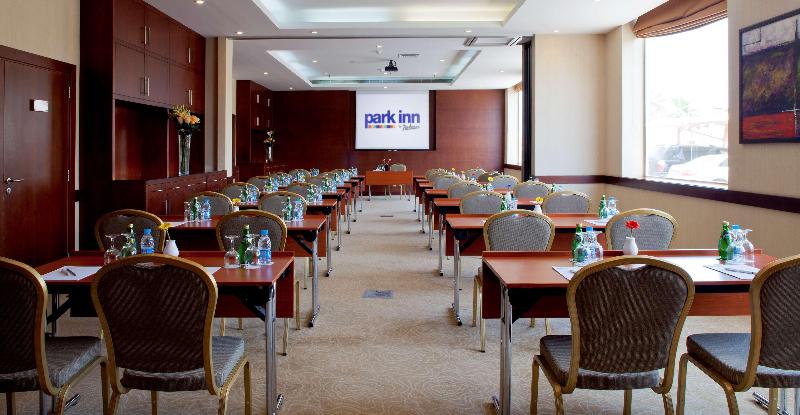 Park Inn by Radisson Al Khobar - Toplantı