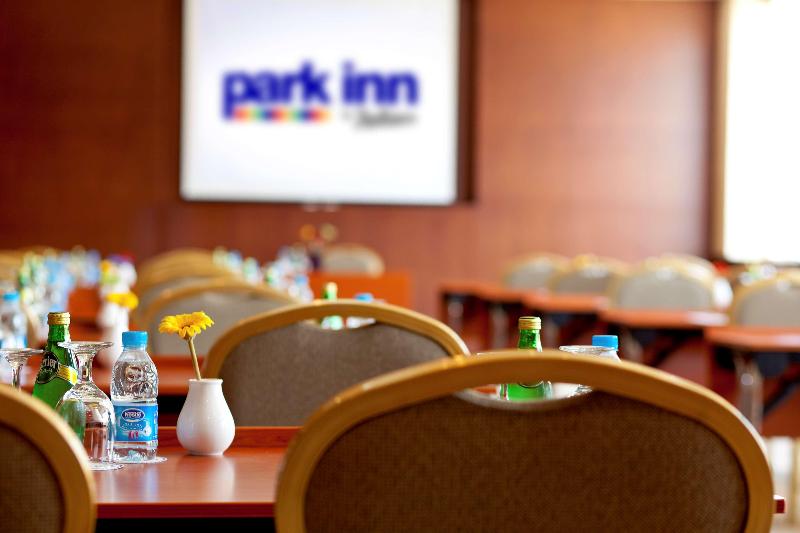 Park Inn by Radisson Al Khobar - Toplantı