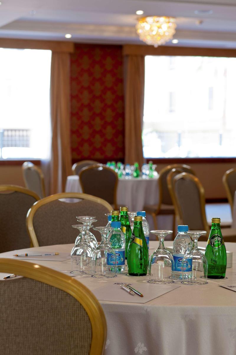 Park Inn by Radisson Al Khobar - Toplantı