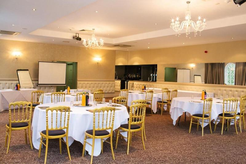 Bannatyne Darlington - Toplantı