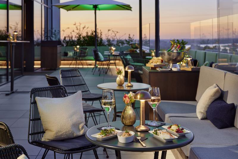 Lindner Dusseldorf Seestern, part of JdV by Hyatt - Bar