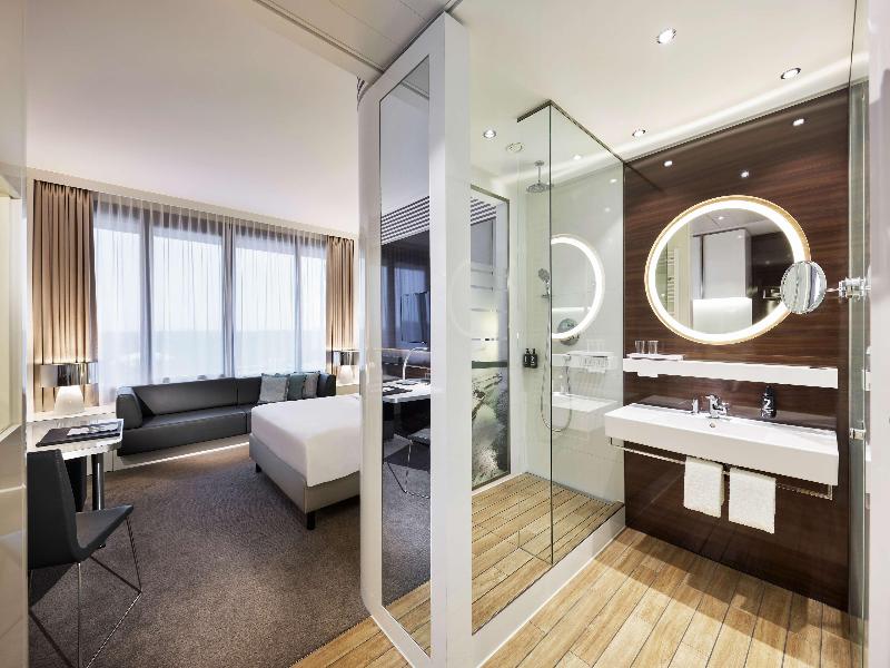Lindner Dusseldorf Seestern, part of JdV by Hyatt - Oda