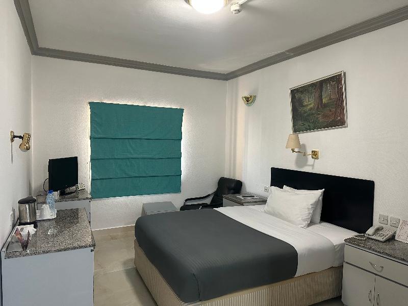 Grand Astoria Hotel - Oda