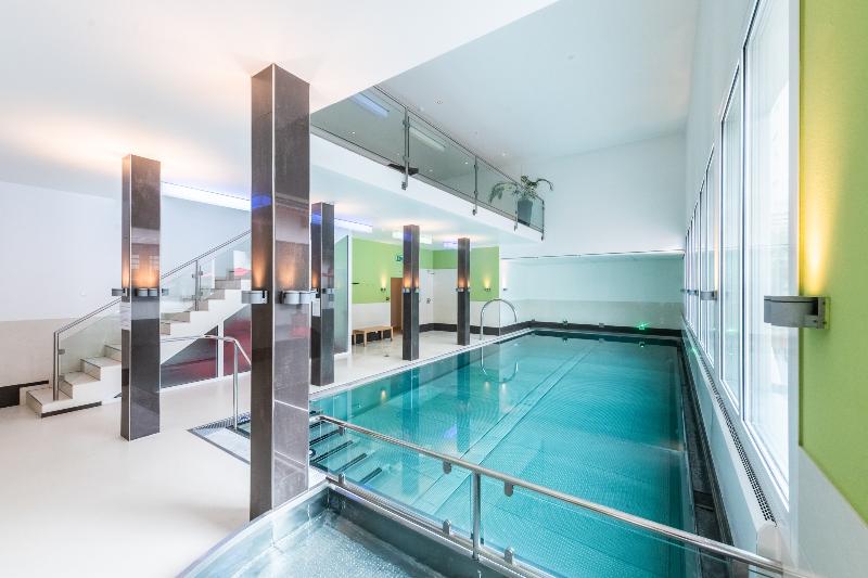 Lenzerhorn Spa & Wellness - Havuz