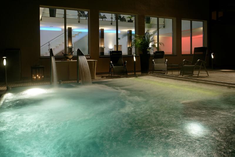 Lenzerhorn Spa & Wellness - Havuz