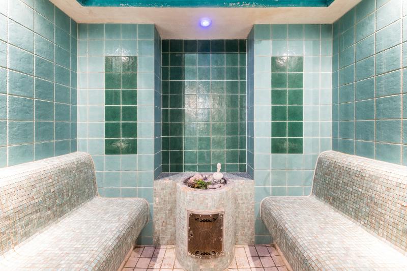 Lenzerhorn Spa & Wellness - Havuz