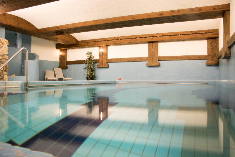 Sunstar Hotel Klosters - Havuz