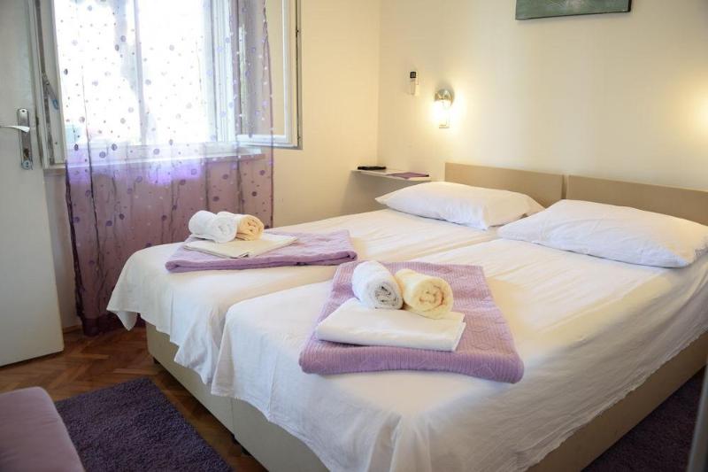 Jele Rooms - Genel