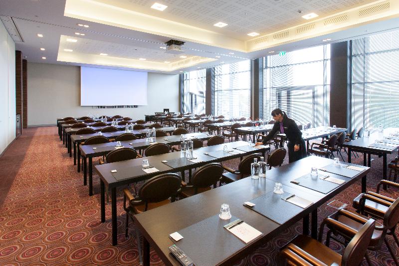 Van der Valk Airporthotel Düsseldorf - Toplantı