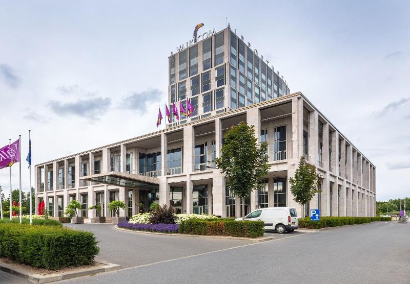 Van der Valk Airporthotel Düsseldorf - Genel