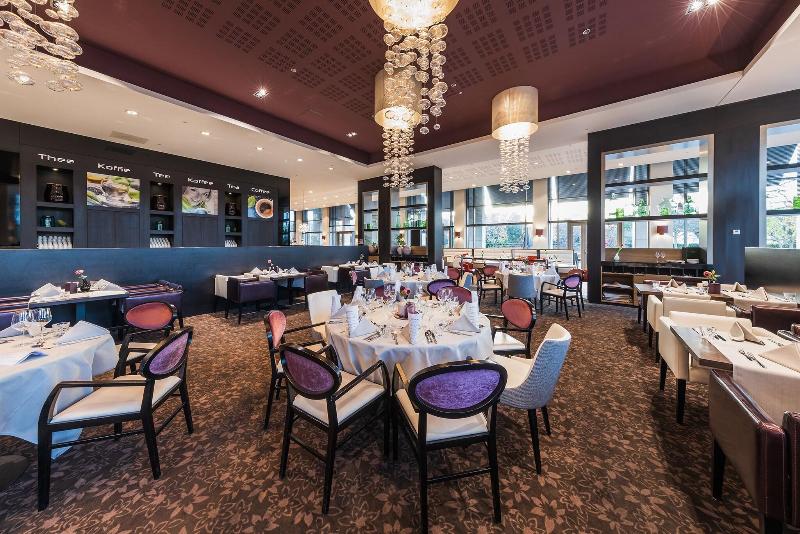 Van der Valk Airporthotel Düsseldorf - Restoran