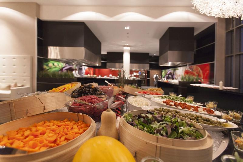 Van der Valk Airporthotel Düsseldorf - Restoran