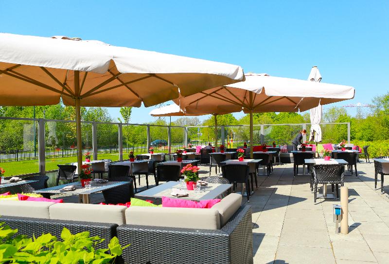 Van der Valk Airporthotel Düsseldorf - Teras