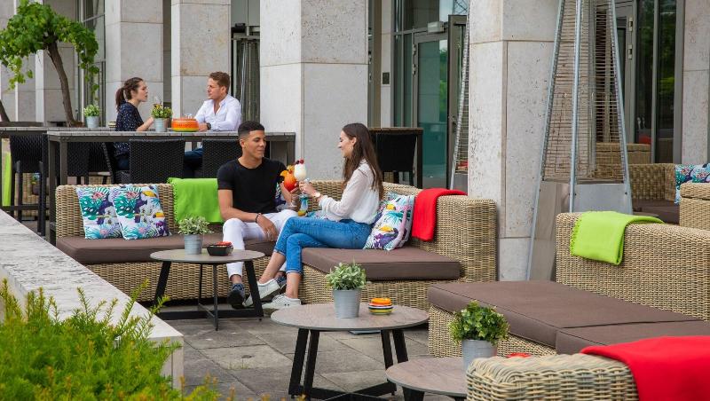 Van der Valk Airporthotel Düsseldorf - Teras