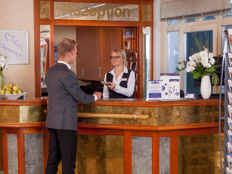 BEST WESTERN Waldhotel Eskeshof - Lobi