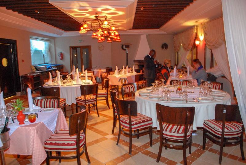 Dar El Bhar - Restoran