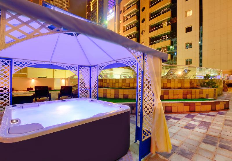 Pearl Marina Hotel Apartments - Havuz