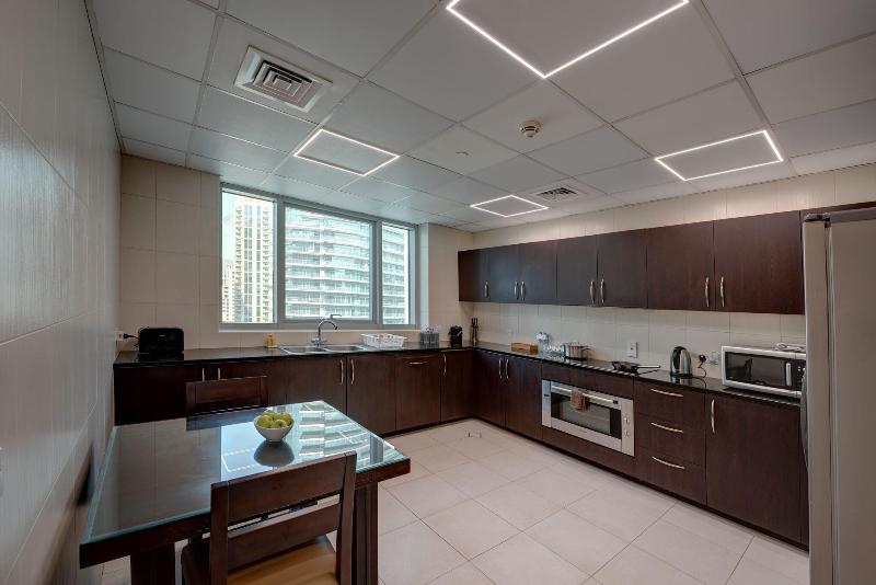 Marina Hotel Apartments - Oda