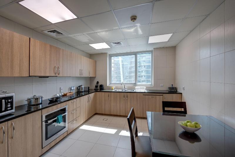 Marina Hotel Apartments - Oda