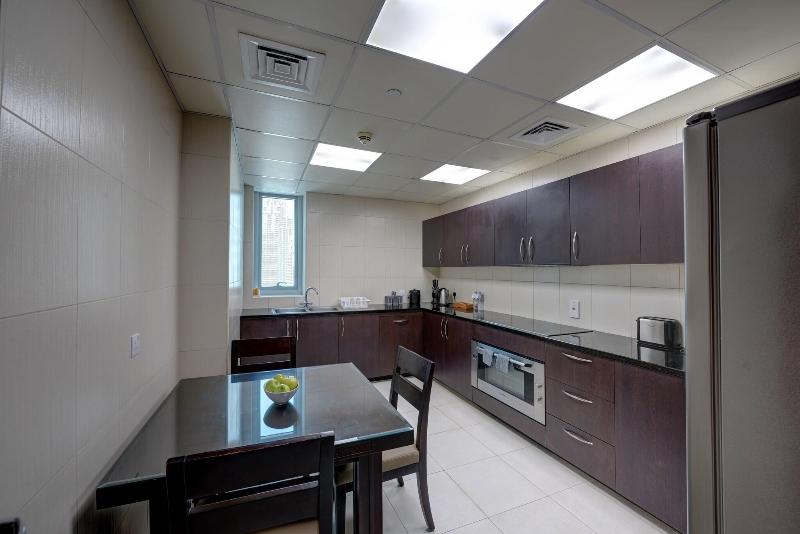Marina Hotel Apartments - Oda
