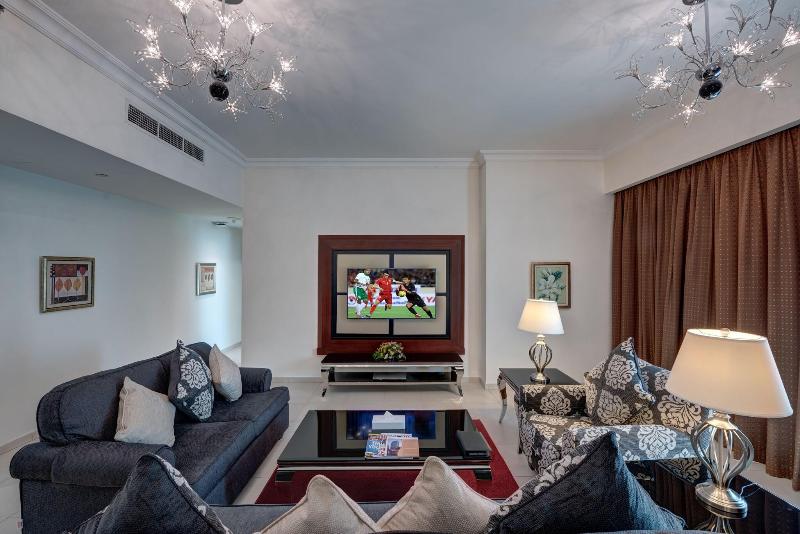 Marina Hotel Apartments - Oda