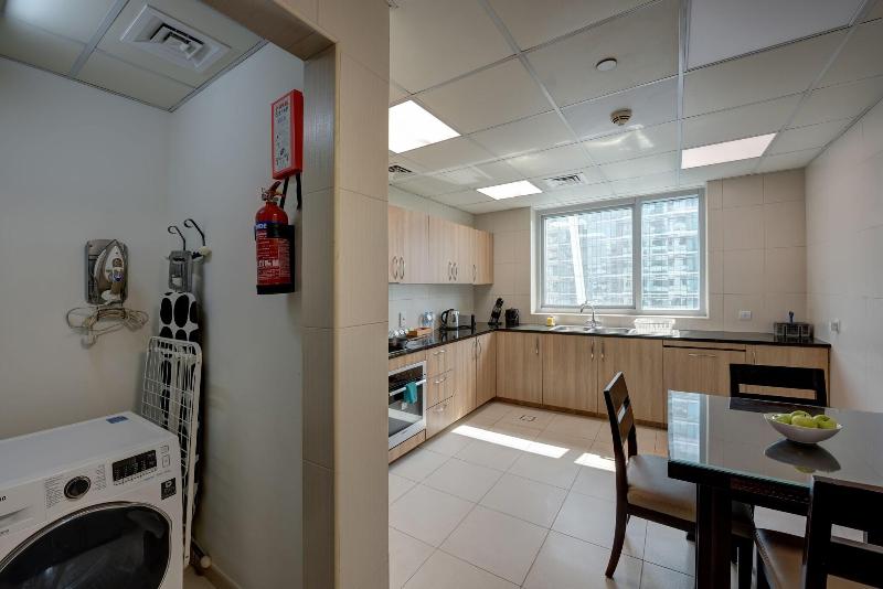 Marina Hotel Apartments - Oda
