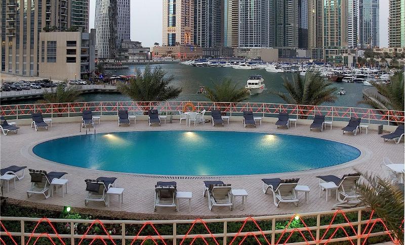 Marina Hotel Apartments - Havuz