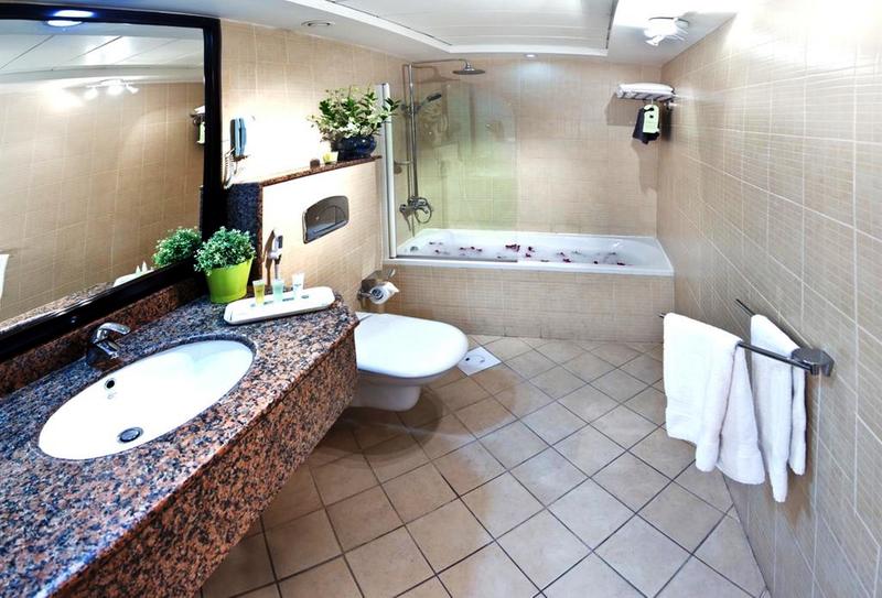 Corp Executive Htl Doha Suites - Oda