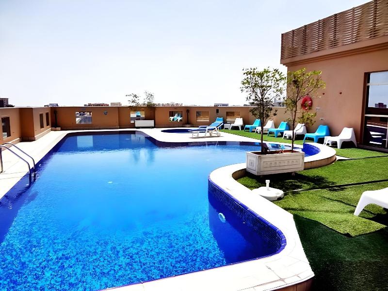 Corp Executive Htl Doha Suites - Havuz