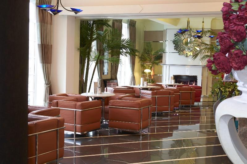 Earl of Doncaster - Lobi