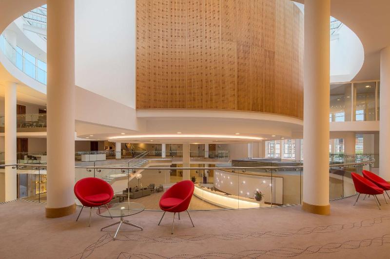 Hilton at St. George's Park - Lobi