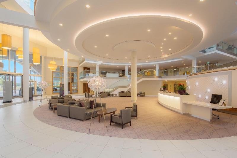 Hilton at St. George's Park - Lobi