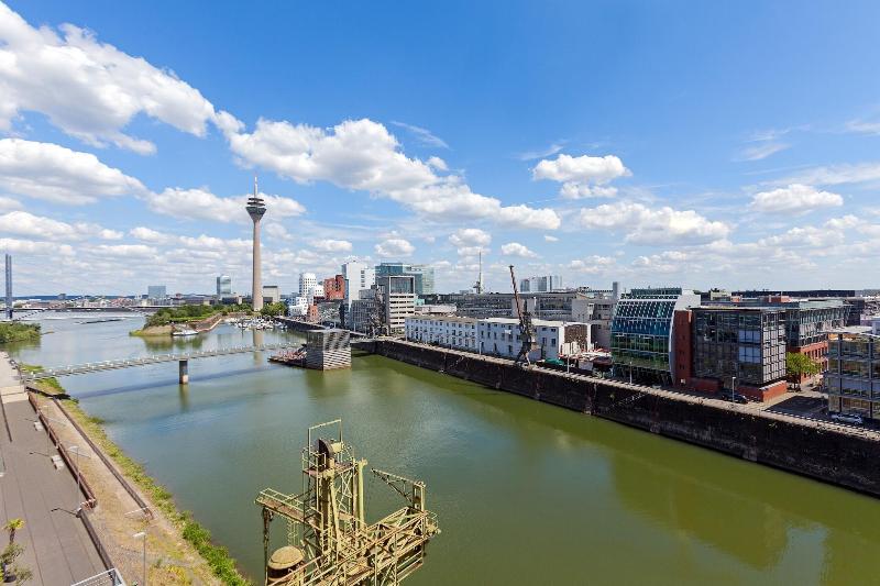 Courtyard Duesseldorf Hafen - Oda
