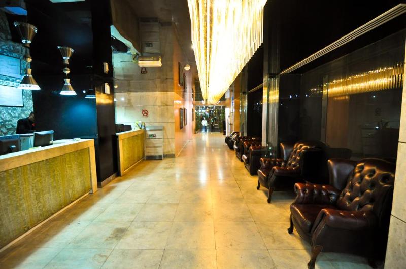 Phoenicia Hotel - Lobi