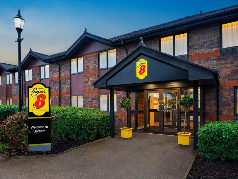 Super 8 by Wyndham Durham - Genel