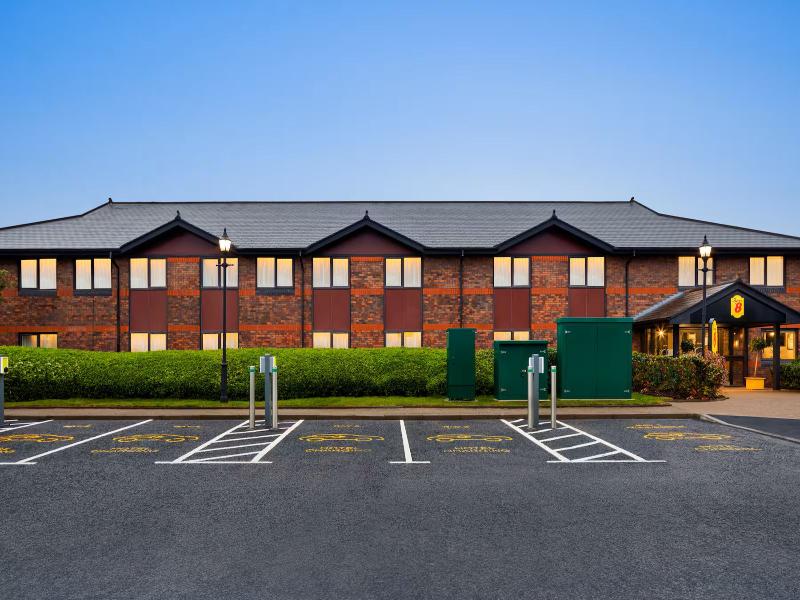Super 8 by Wyndham Durham - Genel