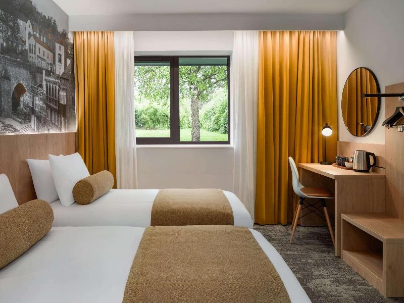 Super 8 by Wyndham Durham - Oda